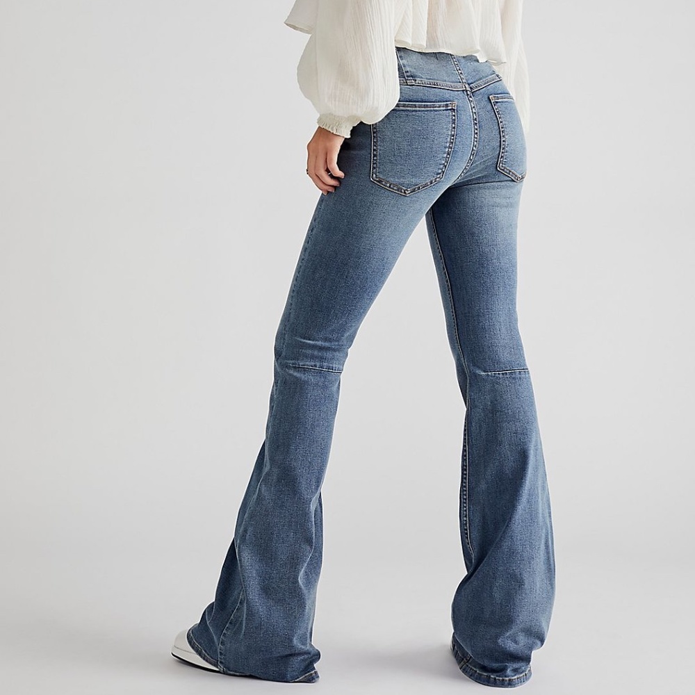 Free People Penny Pull-On Flare Jeans size 24  Color: Azure